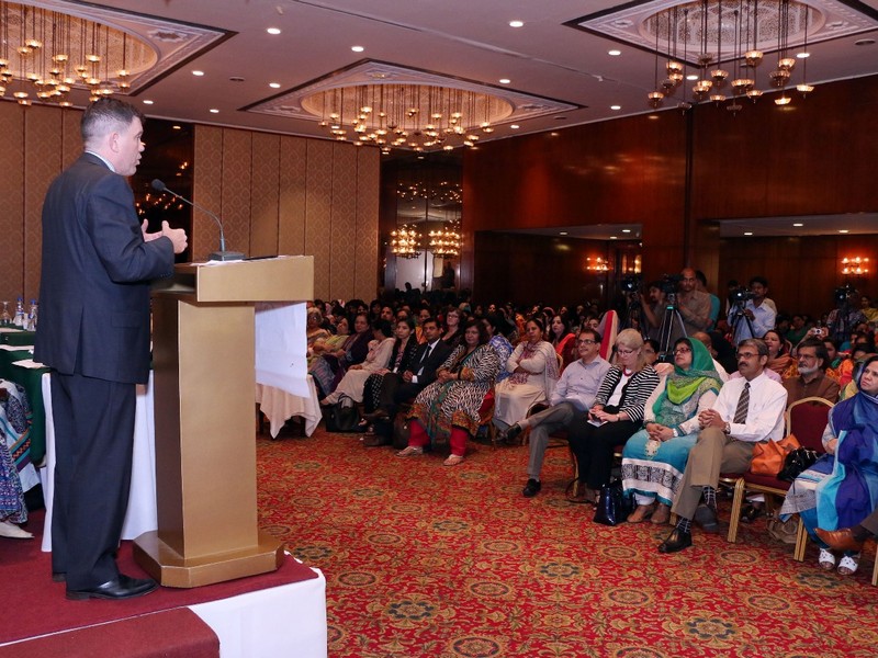 Midwifery Association of Pakistan Celebrated the International Day of the Midwife And Midwifery Conference 2014