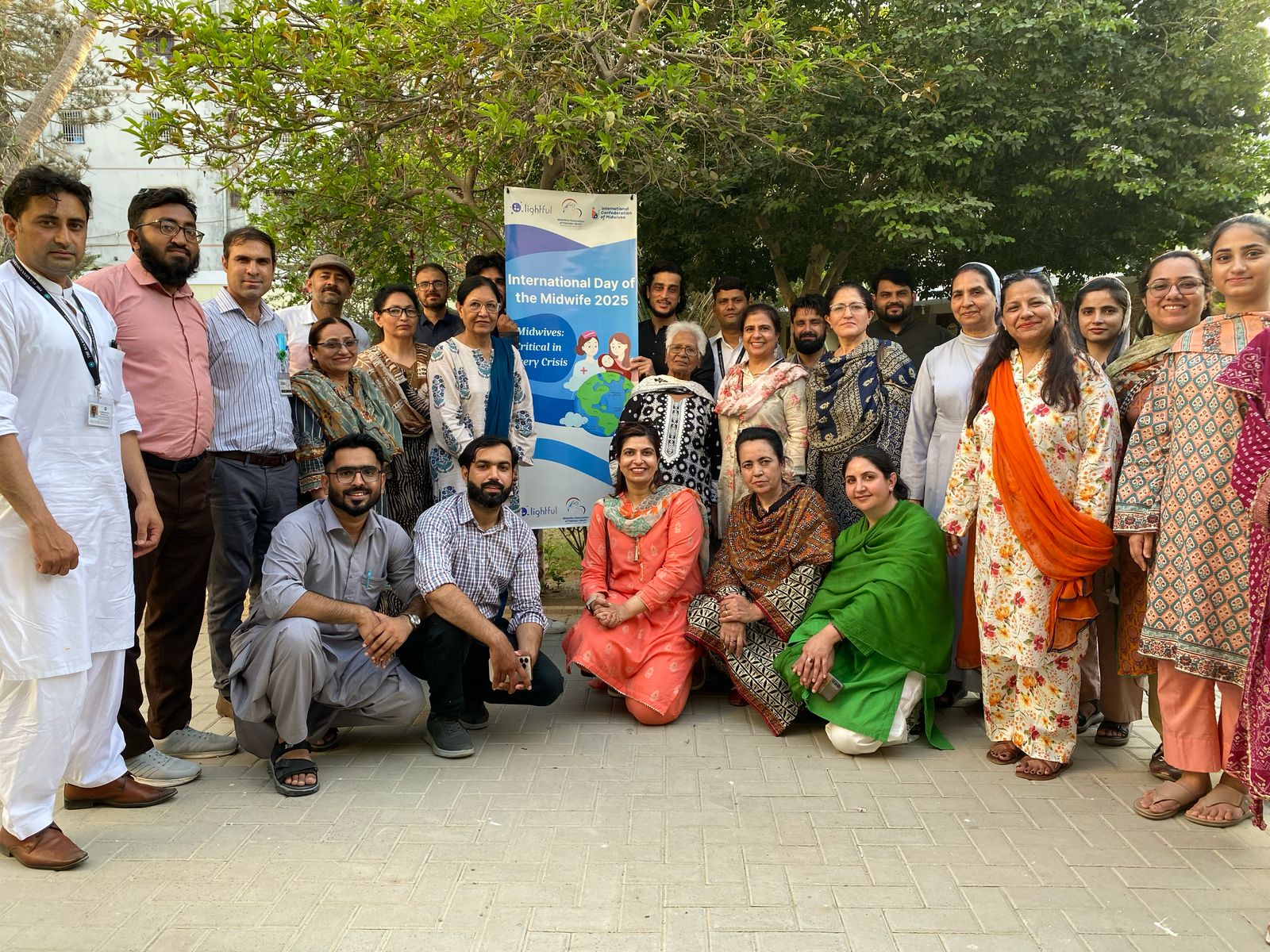 honouring-our-roots-a-heartfelt-visit-to-a-pioneer-midwife-and-senior-sisters-at-the-old-age-home