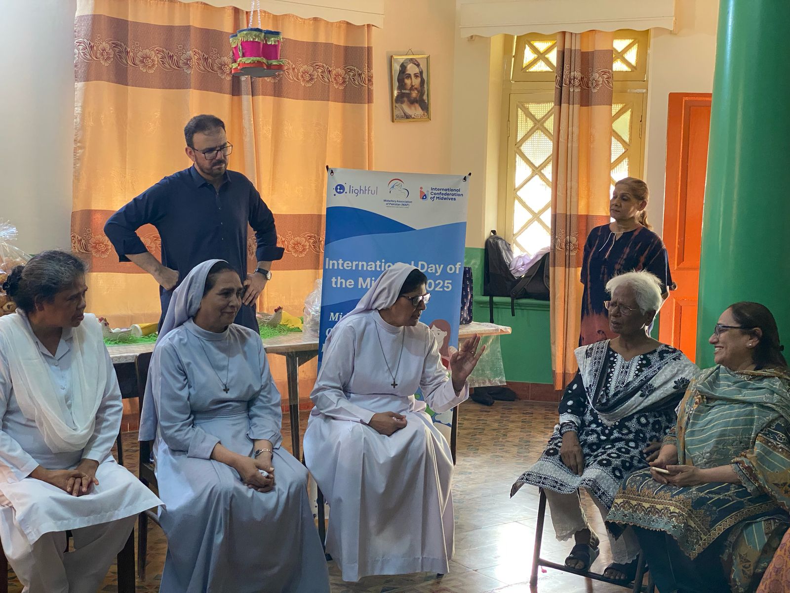 honouring-our-roots-a-heartfelt-visit-to-a-pioneer-midwife-and-senior-sisters-at-the-old-age-home