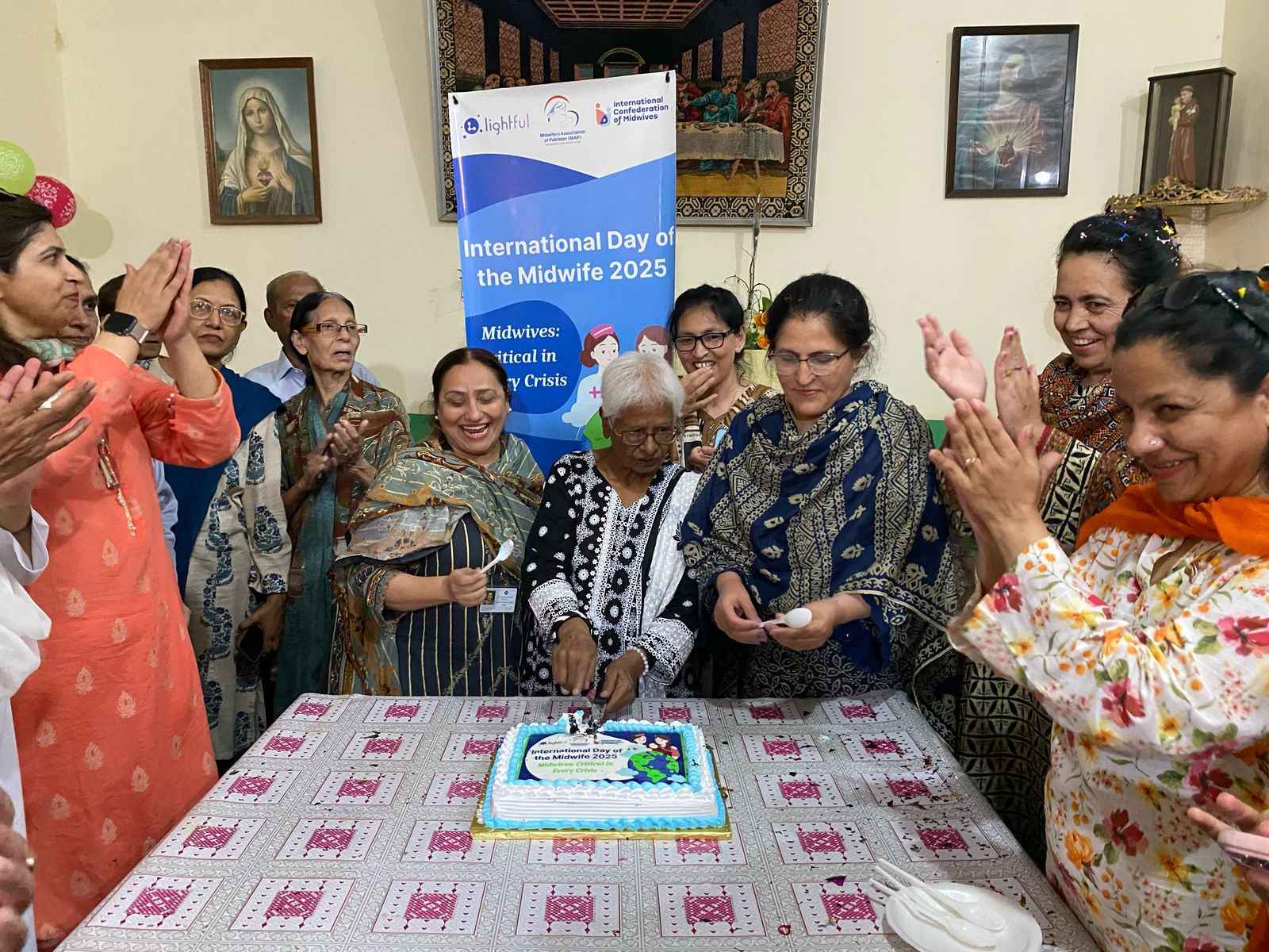 honouring-our-roots-a-heartfelt-visit-to-a-pioneer-midwife-and-senior-sisters-at-the-old-age-home