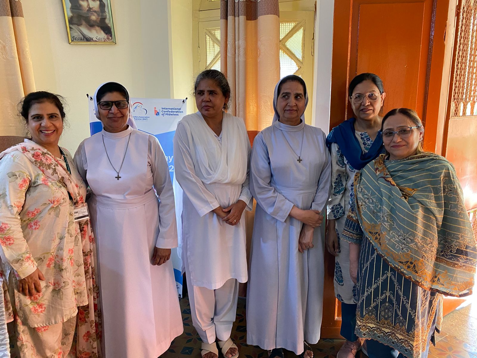 honouring-our-roots-a-heartfelt-visit-to-a-pioneer-midwife-and-senior-sisters-at-the-old-age-home